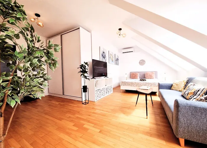 Ee * 布加勒斯特