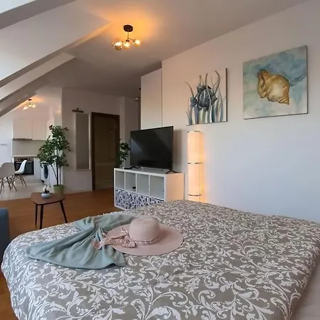 Ee Apartament Bukareszt